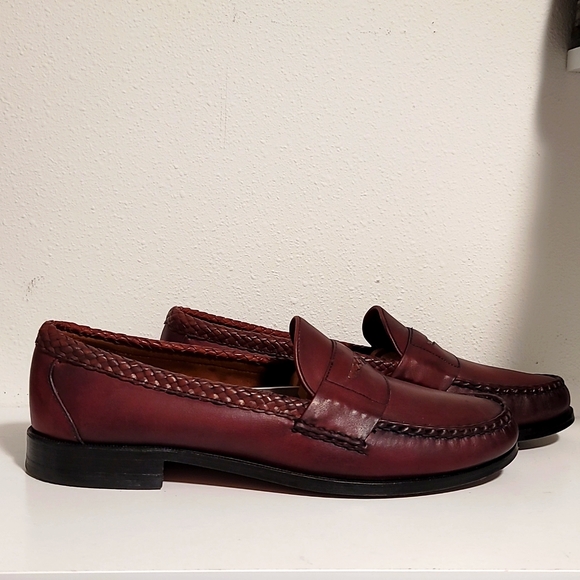 Allen Edmonds Rye, NY - Picture 7 of 9